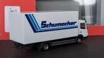 Mercedes Benz Atego 2010 Schumacher 1:87 H0 Herpa Pol, Hobby en Vrije tijd, Verzenden, Zo goed als nieuw, Bus of Vrachtwagen, Herpa