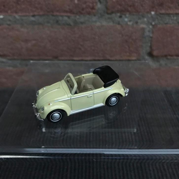 1:72 VW BEETLE KEVER CABRIOLET, Hobby en Vrije tijd, Modelauto's | Overige schalen, Zo goed als nieuw, Auto, Ophalen of Verzenden