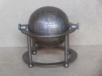 Antieke mini wereldbol globe wereld bol brons of koper aarde, Ophalen of Verzenden, Gebruikt
