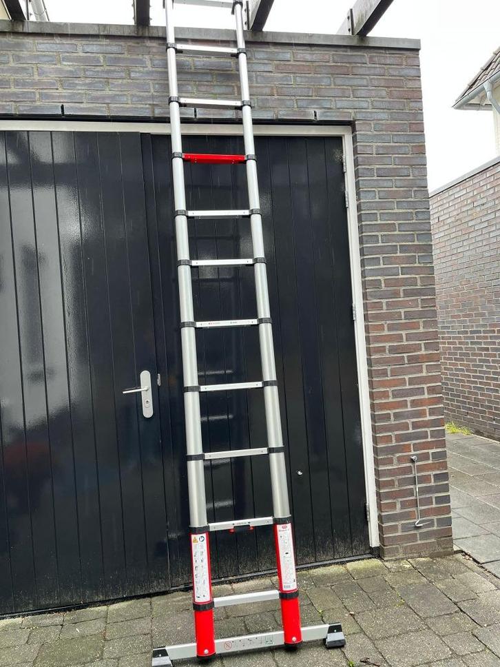 Altrex Smart Up 1x11, Doe-het-zelf en Verbouw, Ladders en Trappen, Zo goed als nieuw, Ladder, 2 tot 4 meter, Ophalen
