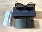 Prada dames zonnebril zwart met goud, Sieraden, Tassen en Uiterlijk, Zonnebrillen en Brillen | Dames, Zonnebril, Prada, Zwart