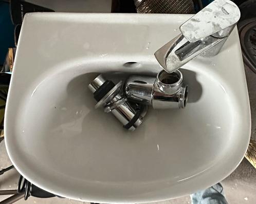 Nieuwe wc wasbak met kraan, Doe-het-zelf en Verbouw, Sanitair, Zo goed als nieuw, Wastafel, Ophalen of Verzenden