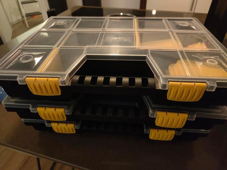 2 Opbergdozen met Vakken - Handig!, Doe-het-zelf en Verbouw, Gereedschapskisten, Nieuw, Ophalen of Verzenden
