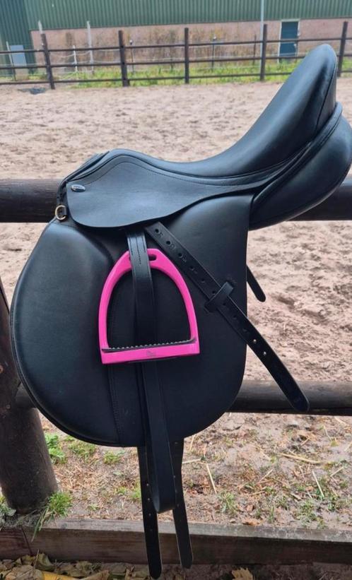 Euroriding Opal 17", Dieren en Toebehoren, Paarden en Pony's | Zadels, Zo goed als nieuw, Overige soorten, Ophalen of Verzenden