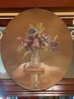 Oud ovaal schilderij bloemen doek op paneel, Ophalen of Verzenden