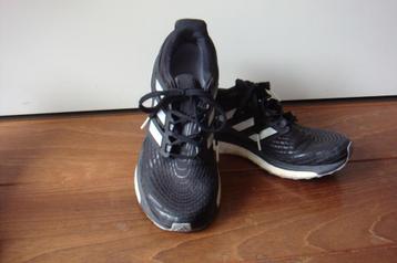 Adidas Ultraboost /Energyboost maat 42 NIEUWSTAAT €69,- beschikbaar voor biedingen