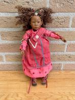 2005 Annette Himstedt Clubmini Ntathi, ong 30cm., Verzamelen, Poppen, Annette Himstedt, Nieuw, Ophalen of Verzenden, Pop