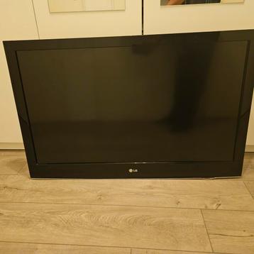 LG televisie met scart | 42 inch beschikbaar voor biedingen