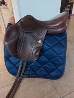 Bates Advanta 17.5", Dieren en Toebehoren, Paarden en Pony's | Zadels, Ophalen of Verzenden, Springen