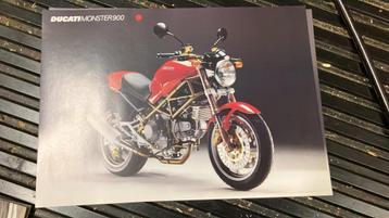 60 nieuwe verschillende  Ducati folders 750s F1 Monster 916 beschikbaar voor biedingen