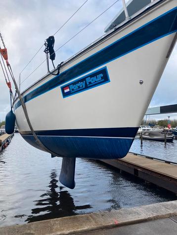 Zeiljacht Friendship 35 met ondiepe kiel 150cm beschikbaar voor biedingen