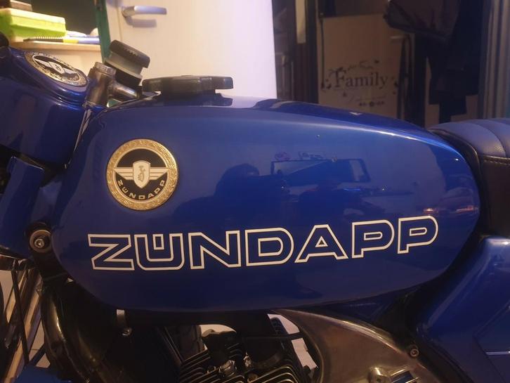 Spuitset jubileum tank compleet set 517, Fietsen en Brommers, Brommeronderdelen | Zundapp, Zo goed als nieuw, Tank, Ophalen of Verzenden