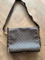 Louis vuitton messenger, Ophalen of Verzenden, Zo goed als nieuw, Zwart