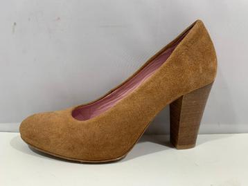Van Lier, maat 37 klassieke bruin suède pumps.  beschikbaar voor biedingen