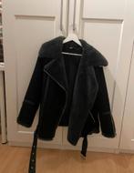 Zwarte suede winterjas van Zara, Maat 38/40 (M), Ophalen of Verzenden, Zo goed als nieuw, Zara
