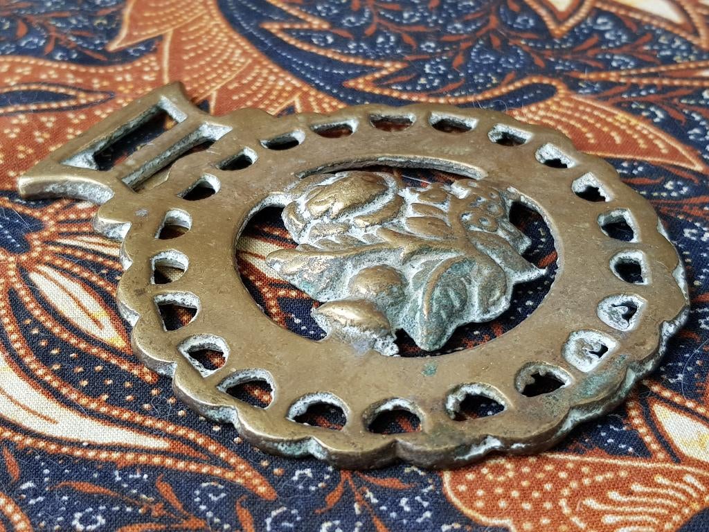 Antiek kleppermannetje uit Engeland met een roos 9 cm. 1890., Ophalen of Verzenden, Koper