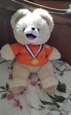 Robijntje Robijn Knuffelbeer met Medaille, Ophalen of Verzenden, Zo goed als nieuw, Stoffen beer, Overige merken