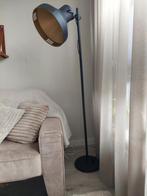Industriële vloerlamp, Huis en Inrichting, Lampen | Vloerlampen, Ophalen of Verzenden, Zo goed als nieuw, Metaal, 150 tot 200 cm
