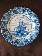 Delfts Blauw Bord met Schip, Antiek en Kunst, Antiek | Wandborden en Tegels, Ophalen of Verzenden