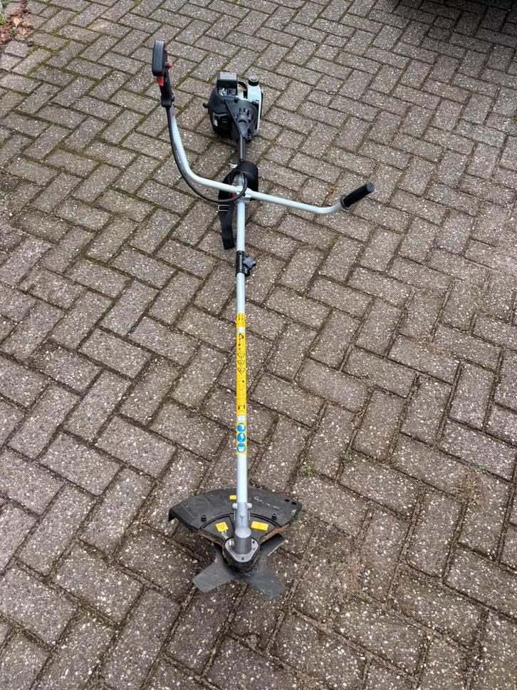 Blackline Bosmaaier (BL-BS 25), Tuin en Terras, Bosmaaiers, Zo goed als nieuw, Benzine, Ophalen