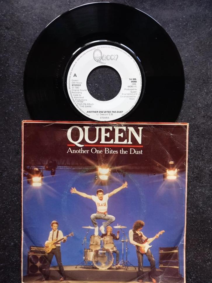 Queen - Another One Bites The Dust 1980, Cd's en Dvd's, Vinyl Singles, Gebruikt, Single, Pop, 7 inch, Ophalen of Verzenden