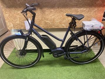 NIEUWE BATAVUS SENERO E-GO DAMESFIETS BOSCH MOTOR 57 CM 500W beschikbaar voor biedingen