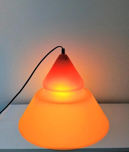 Vloerlamp stalamp tafellamp piramide rood geel oranje uniek, Huis en Inrichting, Lampen | Vloerlampen, Gebruikt, Minder dan 100 cm