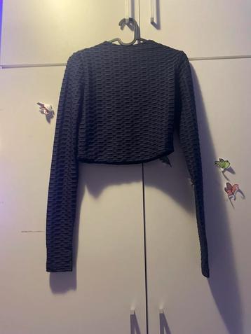 Sport shirt lange mouwen beschikbaar voor biedingen