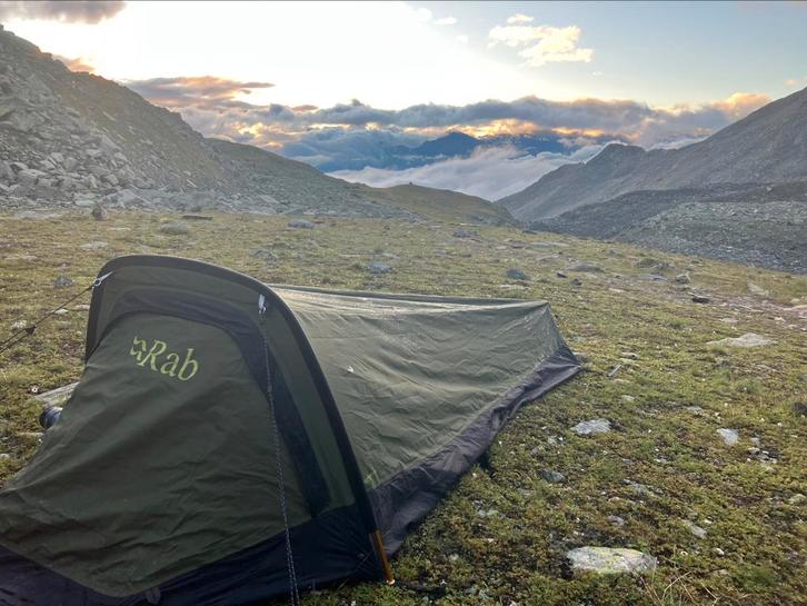 RAB Ridge Raider - bivy / licht gewicht tent 890gram, Caravans en Kamperen, Tenten, tot en met 2, Zo goed als nieuw, Ophalen of Verzenden