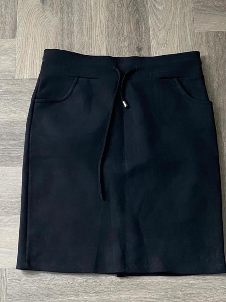 Sophia rok mt.40/42 / L, Kleding | Dames, Rokken, Zo goed als nieuw, Maat 38/40 (M), Zwart, Knielengte, Ophalen of Verzenden