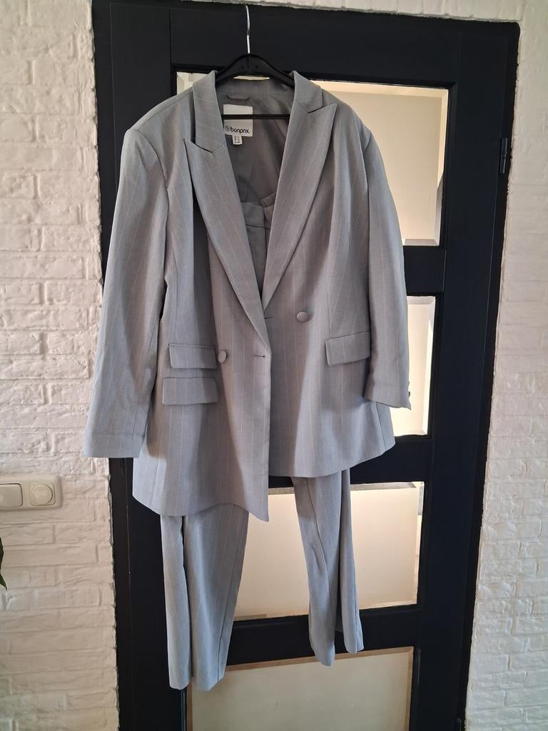 Prachtig grijs pak van Bonprix 50/52, Kleding | Dames, Grote Maten, Bonprix, Ophalen of Verzenden, Zo goed als nieuw, Jasje of Colbert