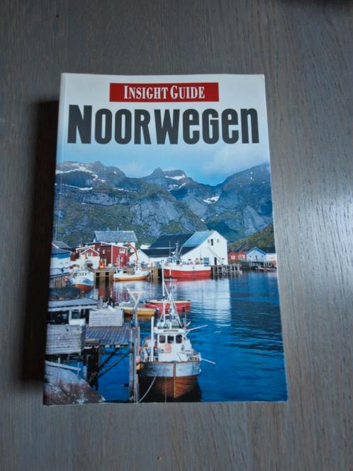 Noorwegen reisgids Insight Guide., Boeken, Reisgidsen, Zo goed als nieuw, Reisgids of -boek, Europa, Overige merken, Ophalen of Verzenden