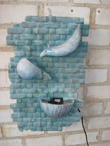 wandfontijn    56 x 34  cm    werkend te zien  beschikbaar voor biedingen
