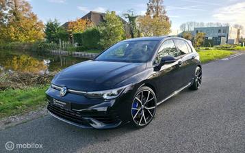 Volkswagen Golf 2.0 TSI 4Motion R / Akra / Pano / Leder / HK beschikbaar voor biedingen