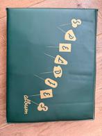 Speldjes album met ca. 450 pins, Verzamelen, Speldjes, Pins en Buttons, Ophalen of Verzenden, Gebruikt, Overige onderwerpen, Speldje of Pin