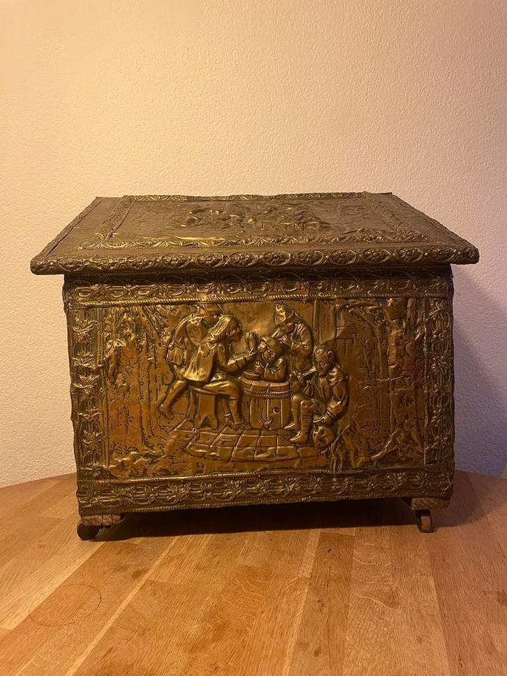 Antieke Kist met Messing Beslag, Antiek en Kunst, Antiek | Koper en Brons, Koper, Ophalen