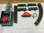 FLEISCHMANN  V. 42-04 CARGO MET 4 HEINEKEN WAGONS RAILS, Hobby en Vrije tijd, Modeltreinen | H0, Gelijkstroom, Verzenden, Fleischmann