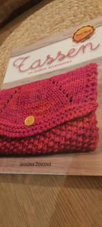 Breipatronen boek TASSEN + ACCESSOIRES JAROSLAVA DOVCOVA, Ophalen of Verzenden, Gebruikt, Breien, Patroon of Boek