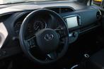 Toyota Yaris 1.5 VVT-i Style | CC | Camera | Verw. stoelen, Auto's, 12 maanden, Stof, 4 cilinders, Wit