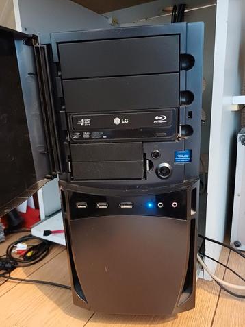 ASUS PC - Blu-ray speler (MONITOR zie aparte advertentie) beschikbaar voor biedingen