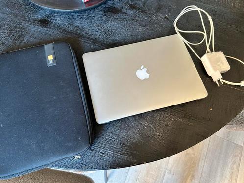 Apple Macbook Air Early 2015 13inch 8gb inclusief hoes, Computers en Software, Apple Macbooks, Gebruikt, 13 inch, Minder dan 2 Ghz