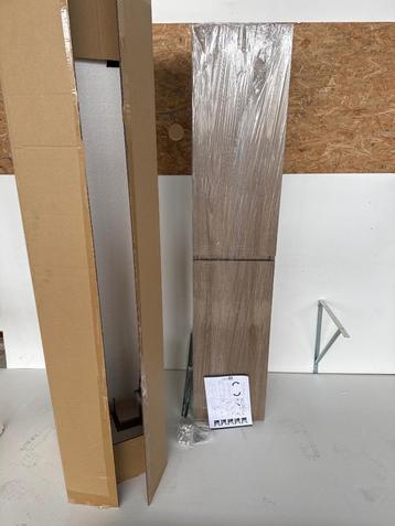 Alterna hoge badkamerkast zilver eiken* 35x35x170 cm* Nieuw beschikbaar voor biedingen
