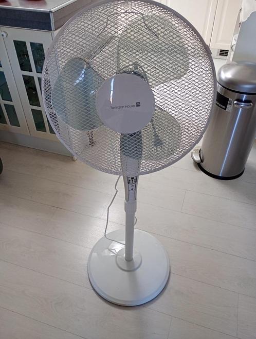 Nieuwe grote ventilator 3 standen digitale bediening, Witgoed en Apparatuur, Ventilatoren, Nieuw, Statiefventilator, Ophalen