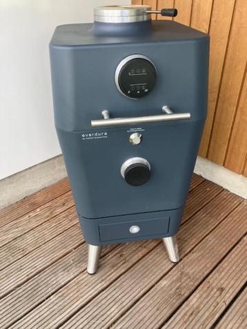 Everdure 4K Houtskoolbarbecue Antraciet zwart by Heston Blum beschikbaar voor biedingen