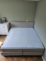 Beige boxspring 180x200cm, Huis en Inrichting, Slaapkamer | Boxsprings, Ophalen, Grijs, Tweepersoons, Zo goed als nieuw