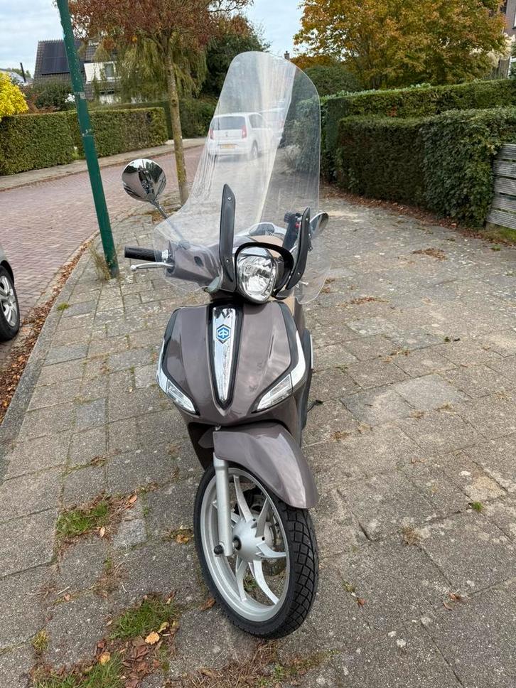 Piaggio liberty iget 4takt, Fietsen en Brommers, Scooters | Piaggio, Zo goed als nieuw, Zip, Benzine, Ophalen