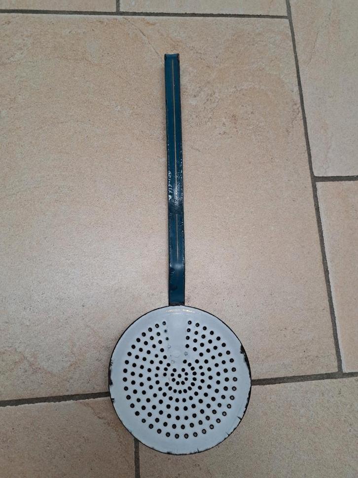 Petrol blauwe emaille schuimspaan - Vintage, Antiek en Kunst, Antiek | Keukenbenodigdheden, Ophalen of Verzenden