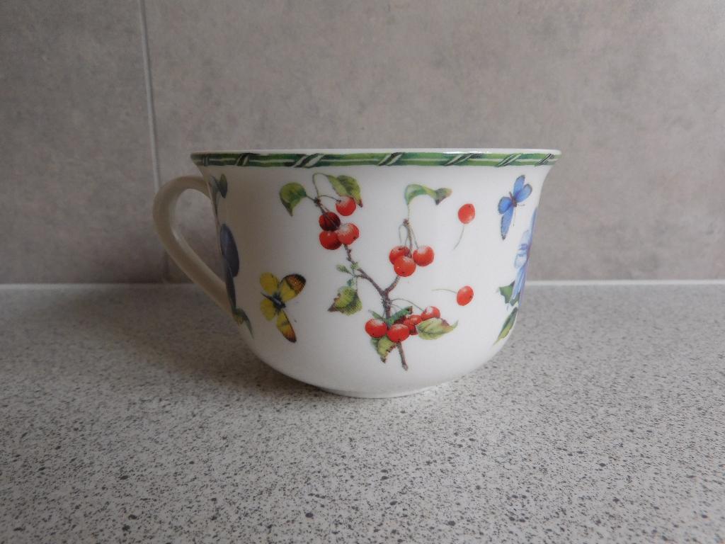 Thee Kom Fruit & Flowers JBS Janneke Brinkman, Huis en Inrichting, Keuken | Servies, Ophalen of Verzenden, Zo goed als nieuw, Kom(men)