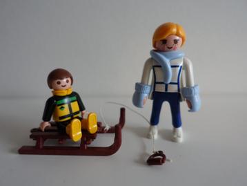 Playmobil, moeder met kind op slee, winter beschikbaar voor biedingen
