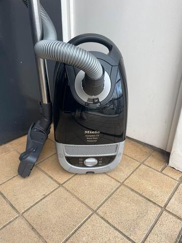 Z.G.A.N 1600 watt Miele Complete C2 Black Pearl stofzuiger beschikbaar voor biedingen